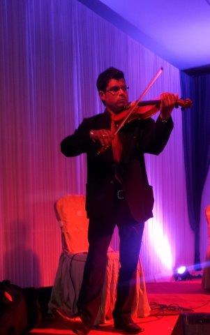 male solo musician udaipur